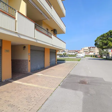 Casa A 300m Dal Mare - Aria Condizionata - Parcheggio Gratuito *