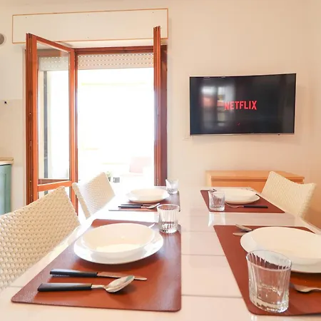 Casa A 300m Dal Mare - Aria Condizionata - Parcheggio Gratuito Apartment