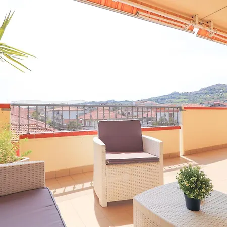 Apartment Casa A 300m Dal Mare - Aria Condizionata - Parcheggio Gratuito