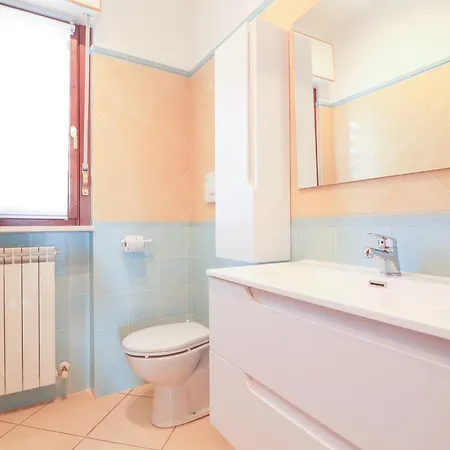 Casa A 300m Dal Mare - Aria Condizionata - Parcheggio Gratuito *
