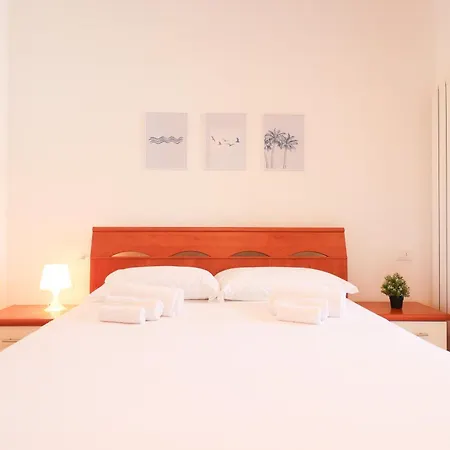 Casa A 300m Dal Mare - Aria Condizionata - Parcheggio Gratuito Apartment